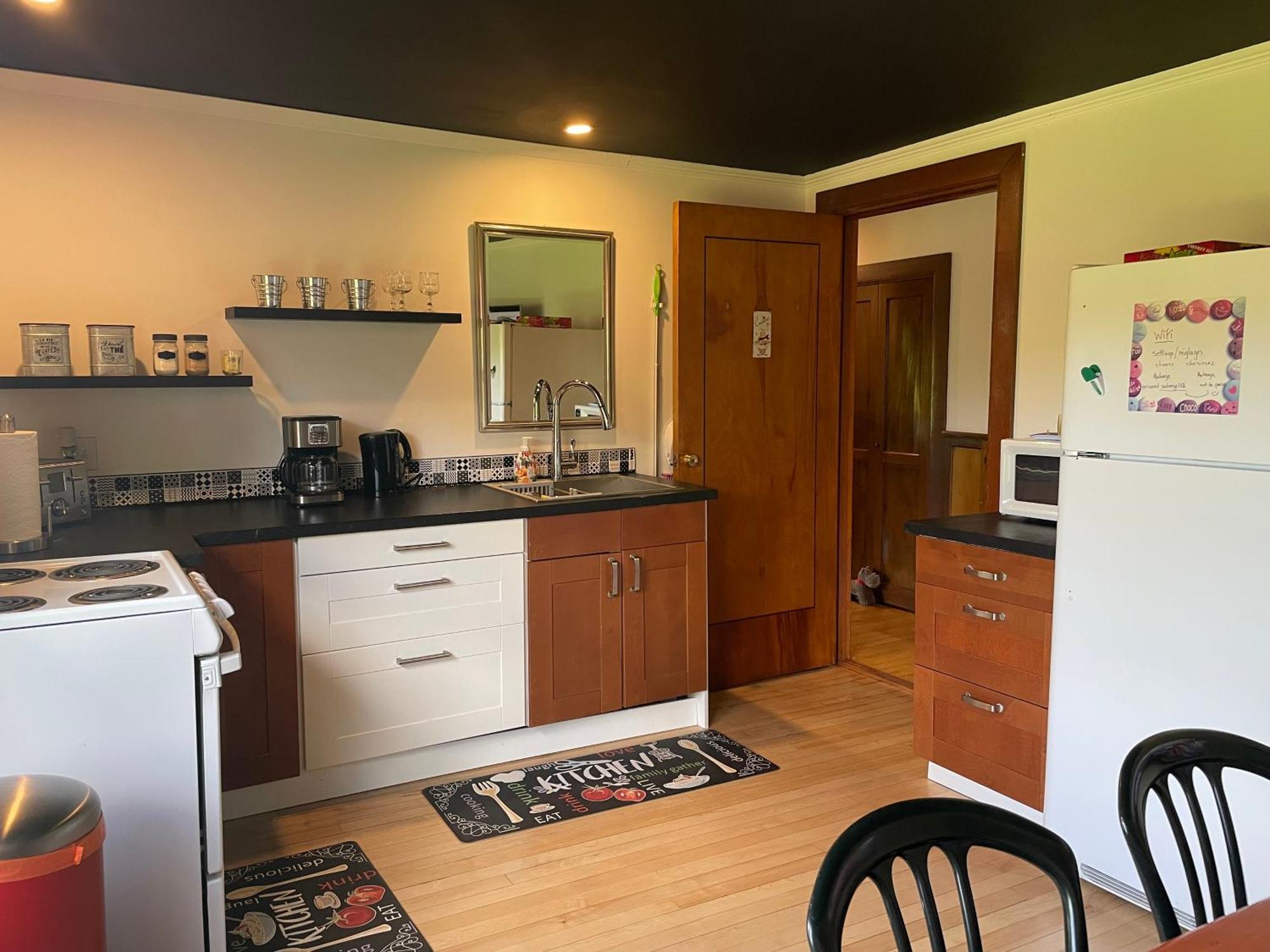 Auberge La Table D'Hote West Brome Bagian luar foto